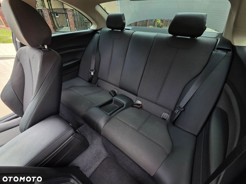 BMW Seria 2 220i Advantage - 36