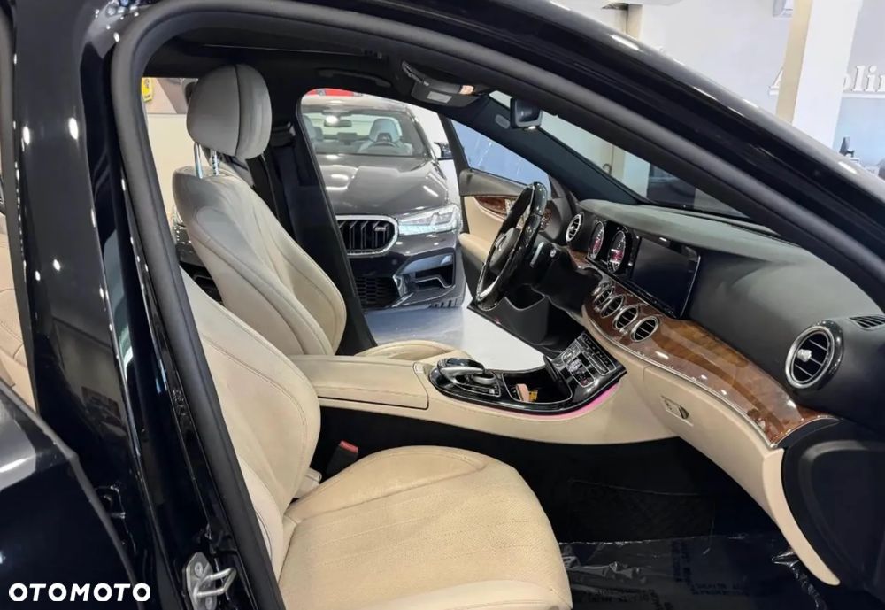 Mercedes-Benz Klasa E 300 9G-TRONIC AMG Line - 11