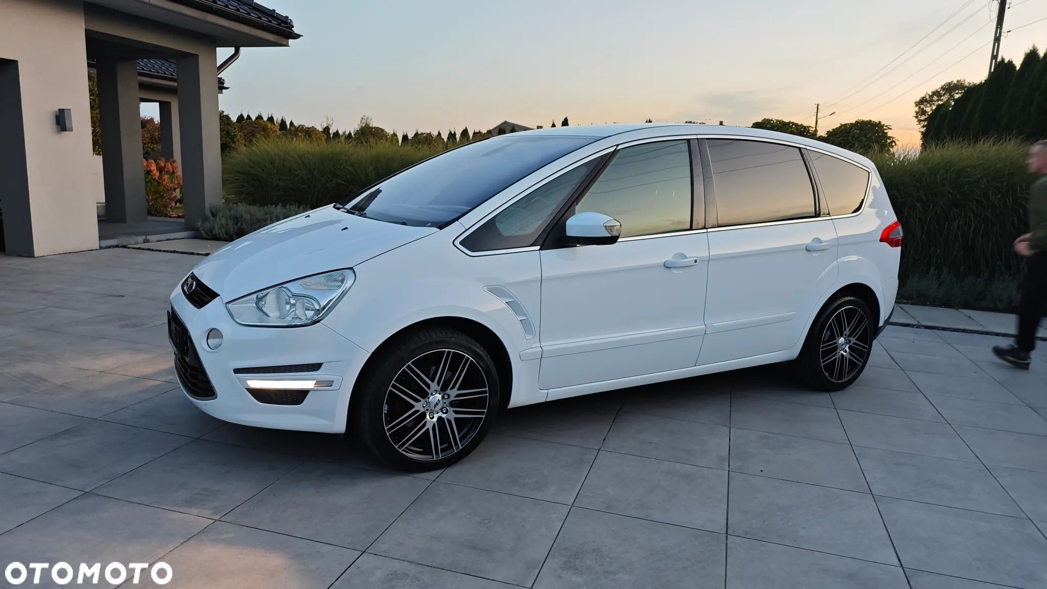 Ford S-Max 2.0 TDCi DPF Titanium - 1