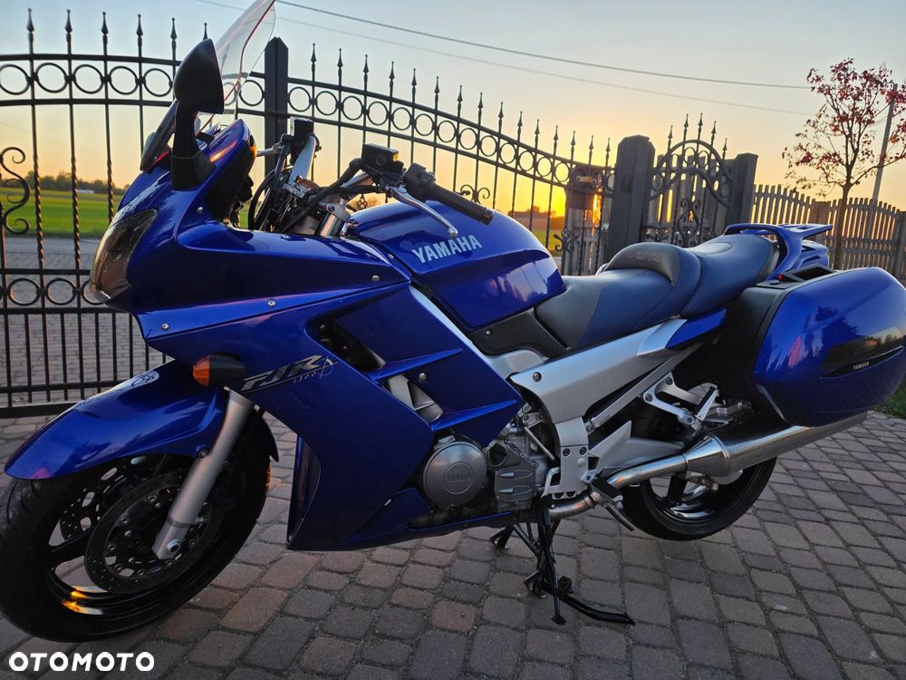 Yamaha FJR - 8