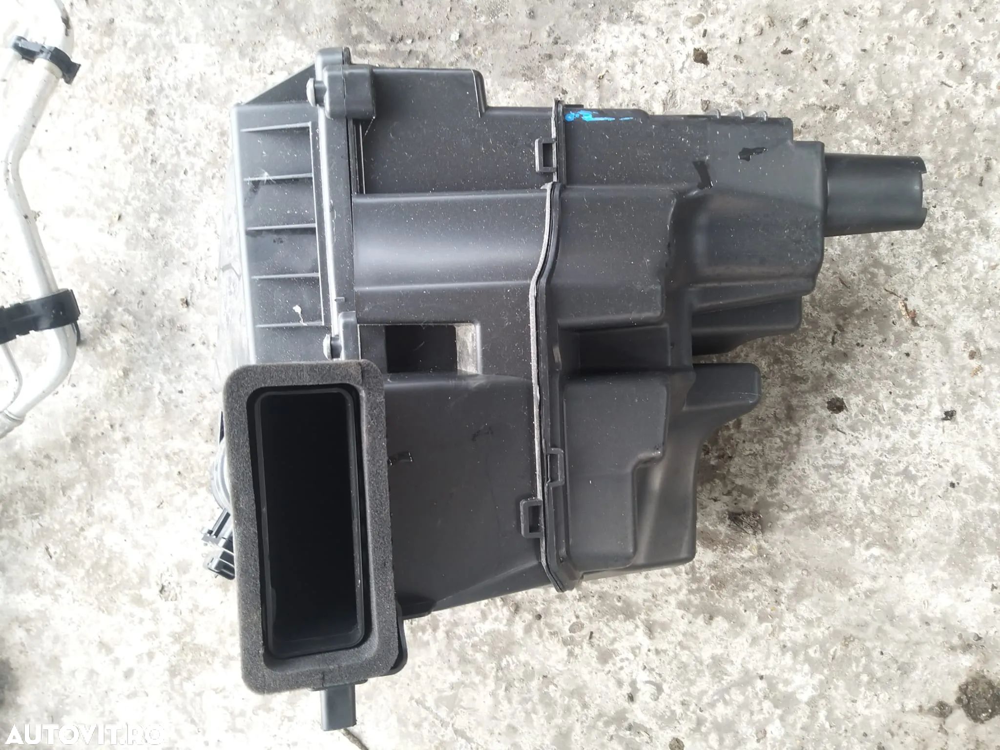 Carcasa Filtru Aer cod: 9676423480  pentru Peugeot 3008 Gt Line din 2023, 2.0 HDI, 1.6 THP - 1