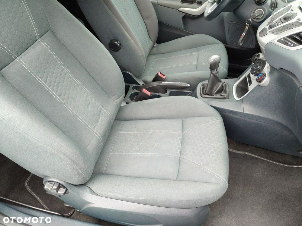 Ford Fiesta 1.6 Sport EU5 - 12