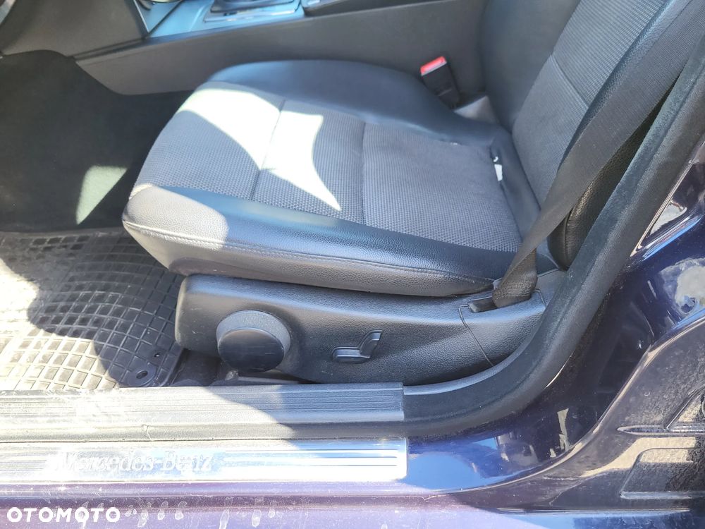 Mercedes-Benz Klasa C 220 CDI BlueEff 4-Matic Classic - 11