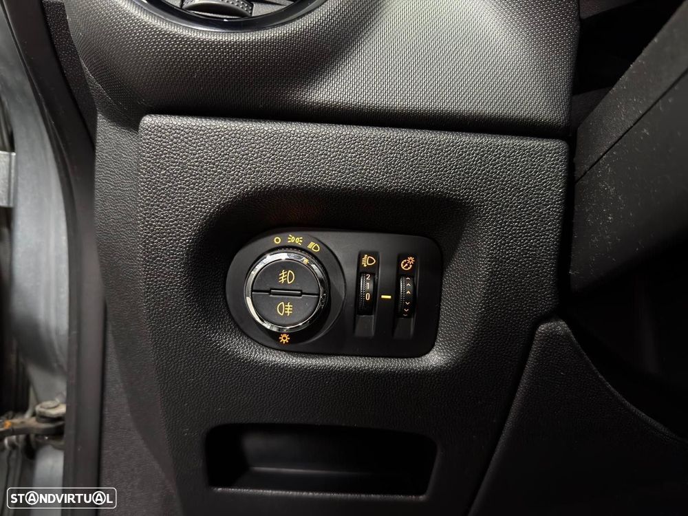 Opel Corsa 1.2 Enjoy - 21