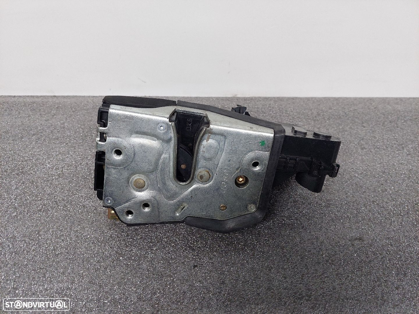Fecho Porta Frente Dto Bmw 3 (E46) - 2