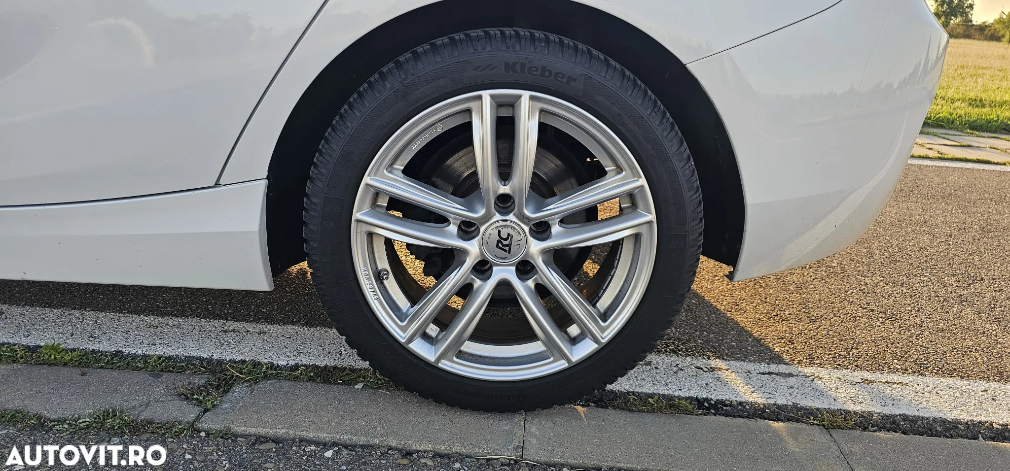BMW Seria 1 118i - 13