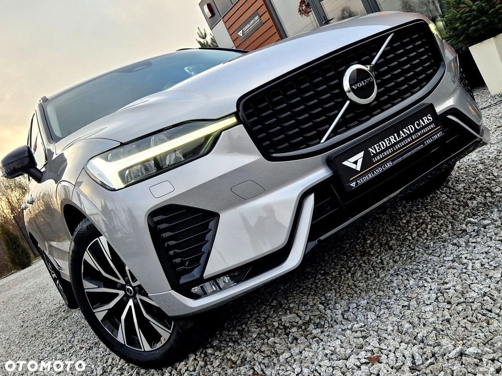 Volvo XC 60 B4 D Plus Dark - 3