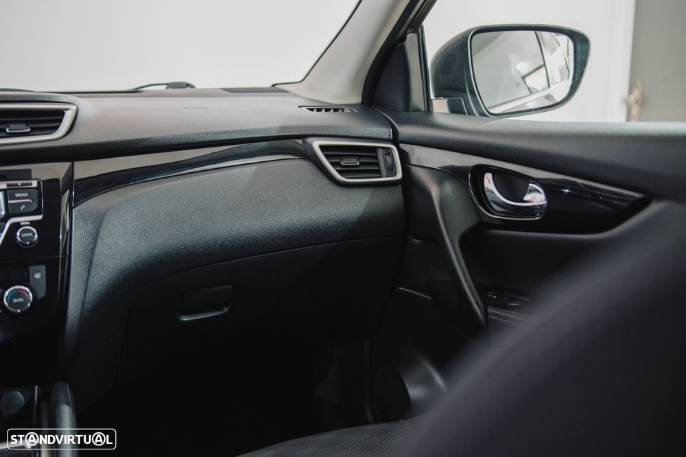 Nissan Qashqai 1.5 dCi N-Connecta - 16