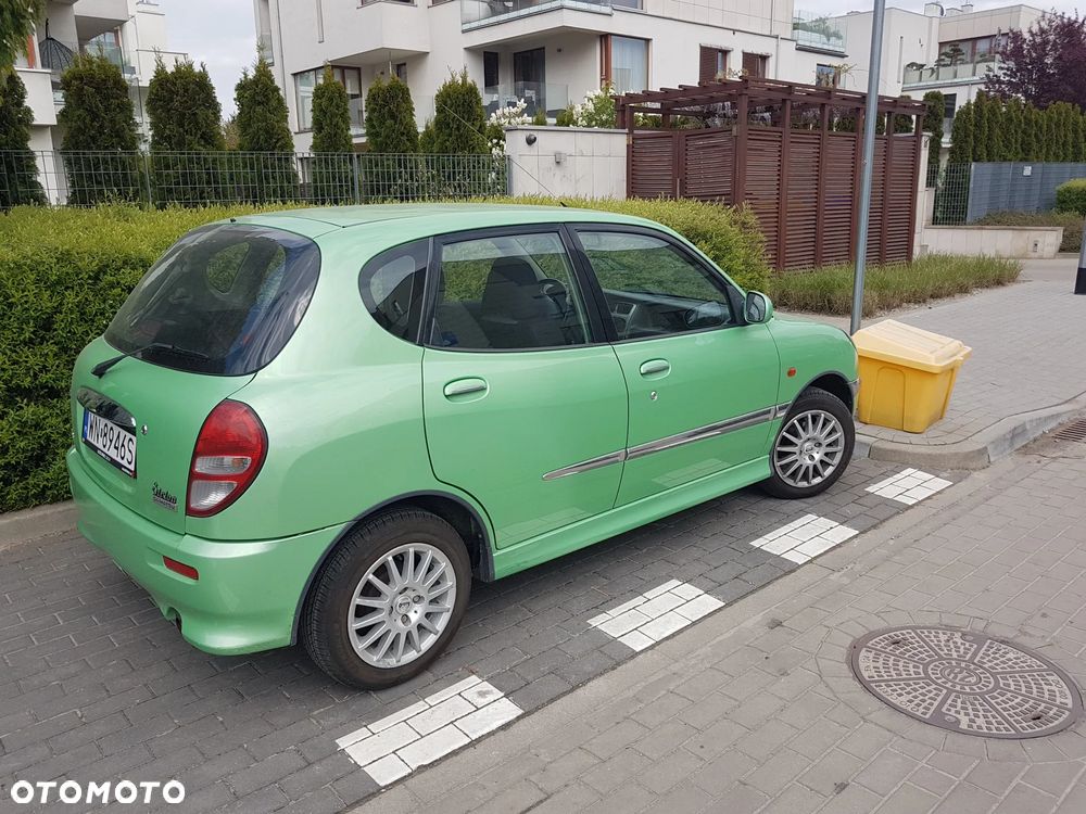 Daihatsu Sirion - 4