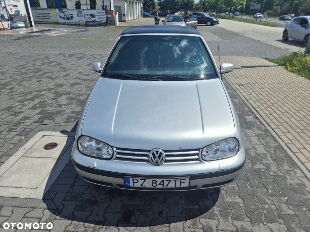 Volkswagen Golf - 6