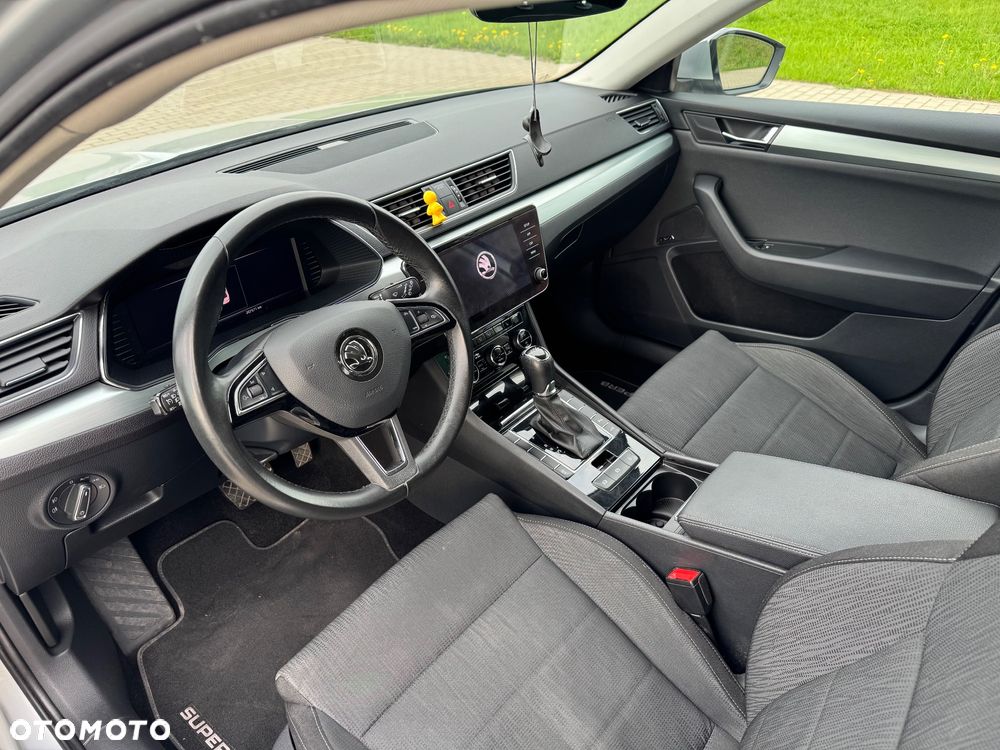 Skoda Superb 2.0 TDI Ambition DSG7 - 9