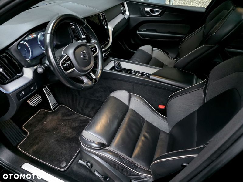 Volvo XC 60 B5 D AWD Geartronic RDesign - 12