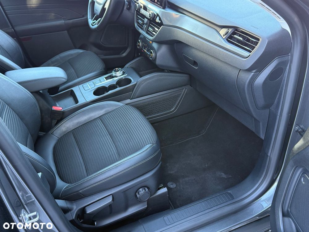Ford Kuga 2.0 EcoBlue 4x4 TITANIUM X - 22