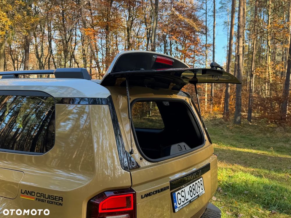 Toyota Land Cruiser - 7