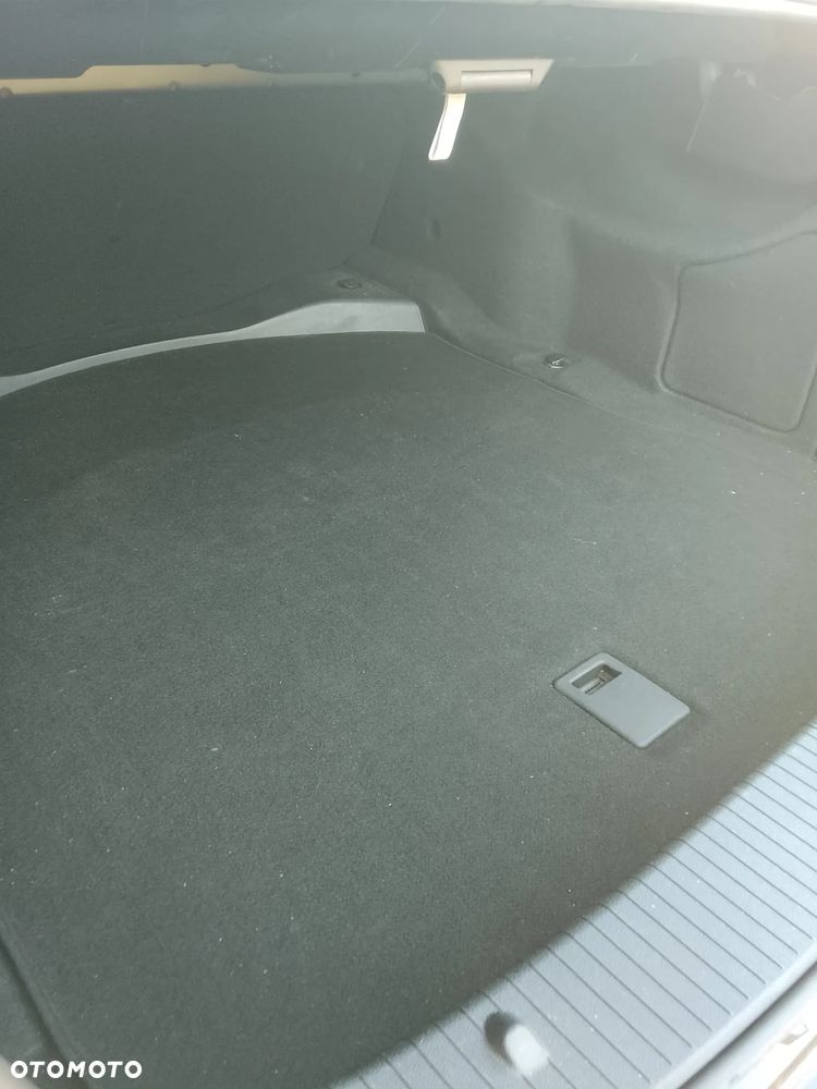 Mercedes-Benz Klasa E - 13