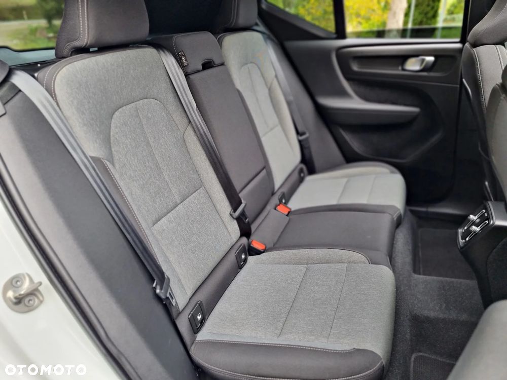 Volvo XC 40 B3 B DKG Plus Black Edition - 20