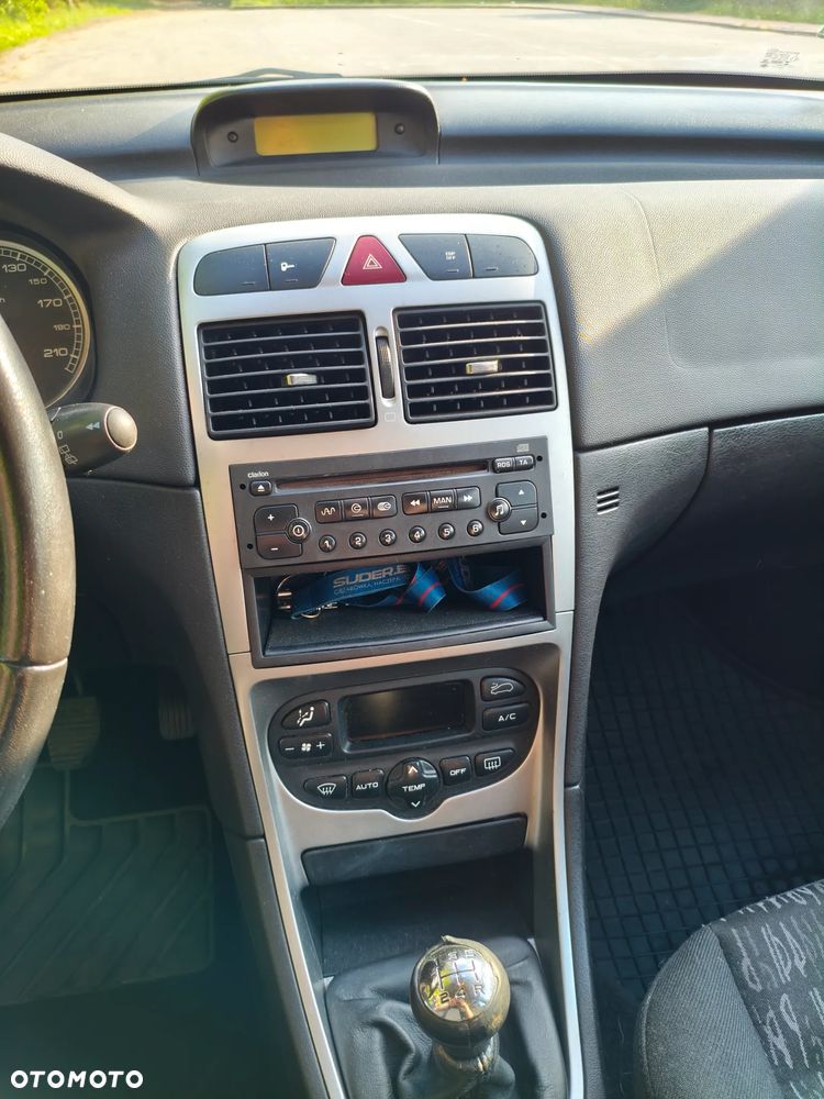 Peugeot 307 1.6 - 8