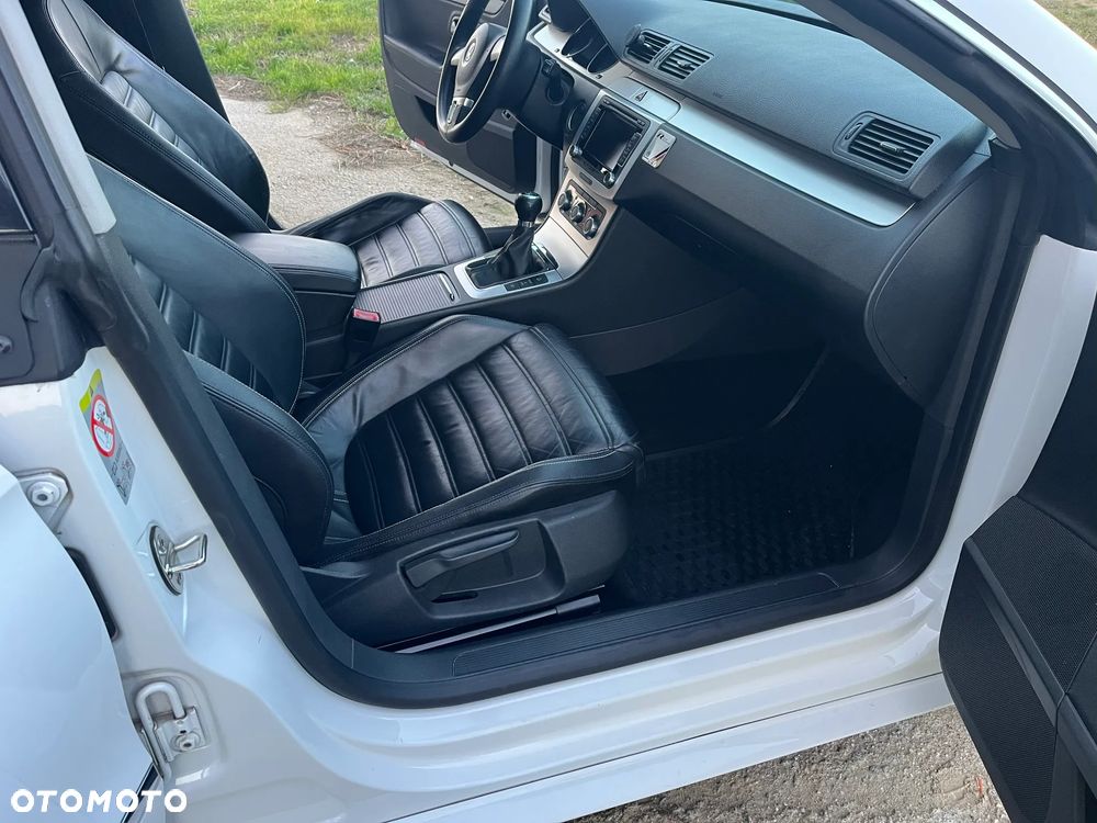 Volkswagen Passat CC - 17