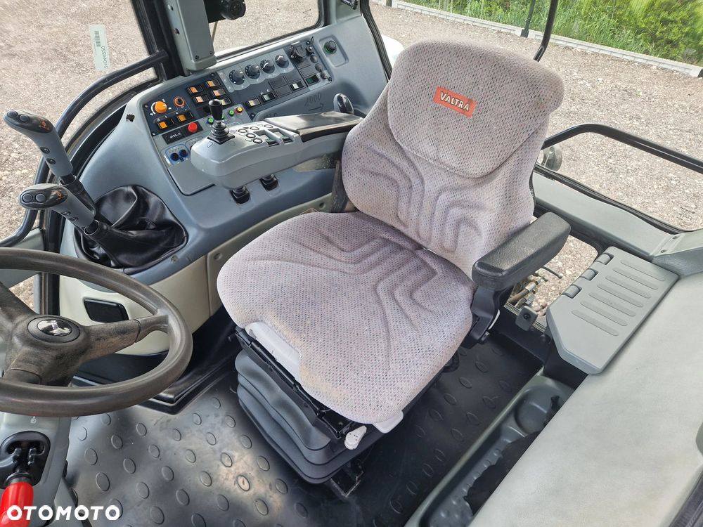 Valtra T190 HiTech PEŁZAKI SPRĘŻARKA - 11