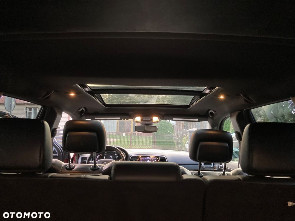 Jeep Grand Cherokee - 25