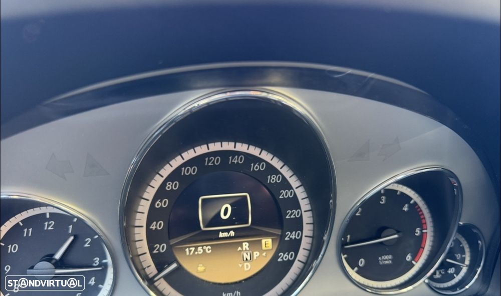 Mercedes-Benz E 200 CDI Avantgarde BlueEfficiency Auto. - 14