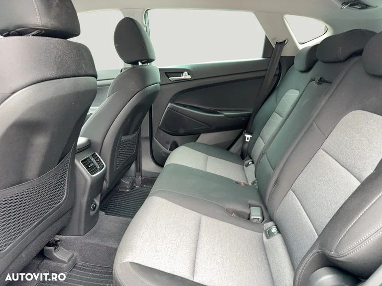 Hyundai Tucson 1.6 GDI 2WD 6MT Style - 12