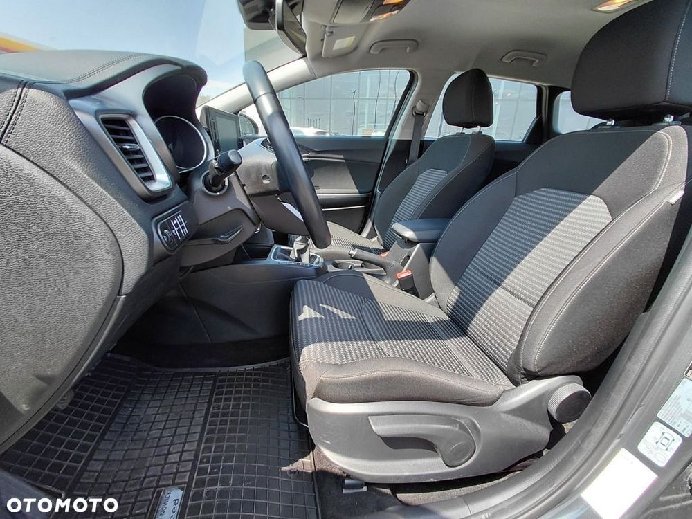 Kia Ceed 1.5 T-GDI M - 11