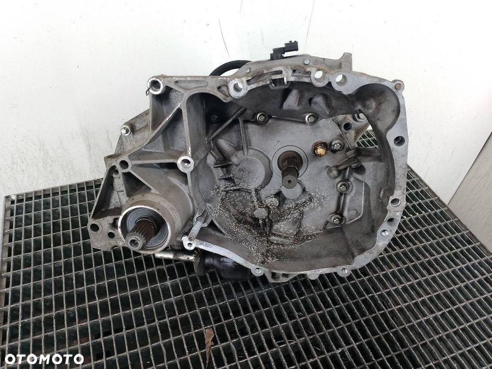 SKRZYNIA BIEGÓW MANUALNA 5 RENAULT TWINGO II JB1524 1.2 16V - 1