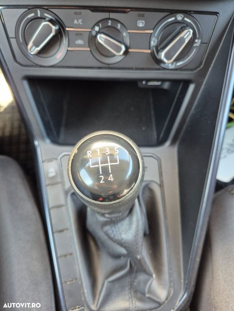 Volkswagen Polo - 16