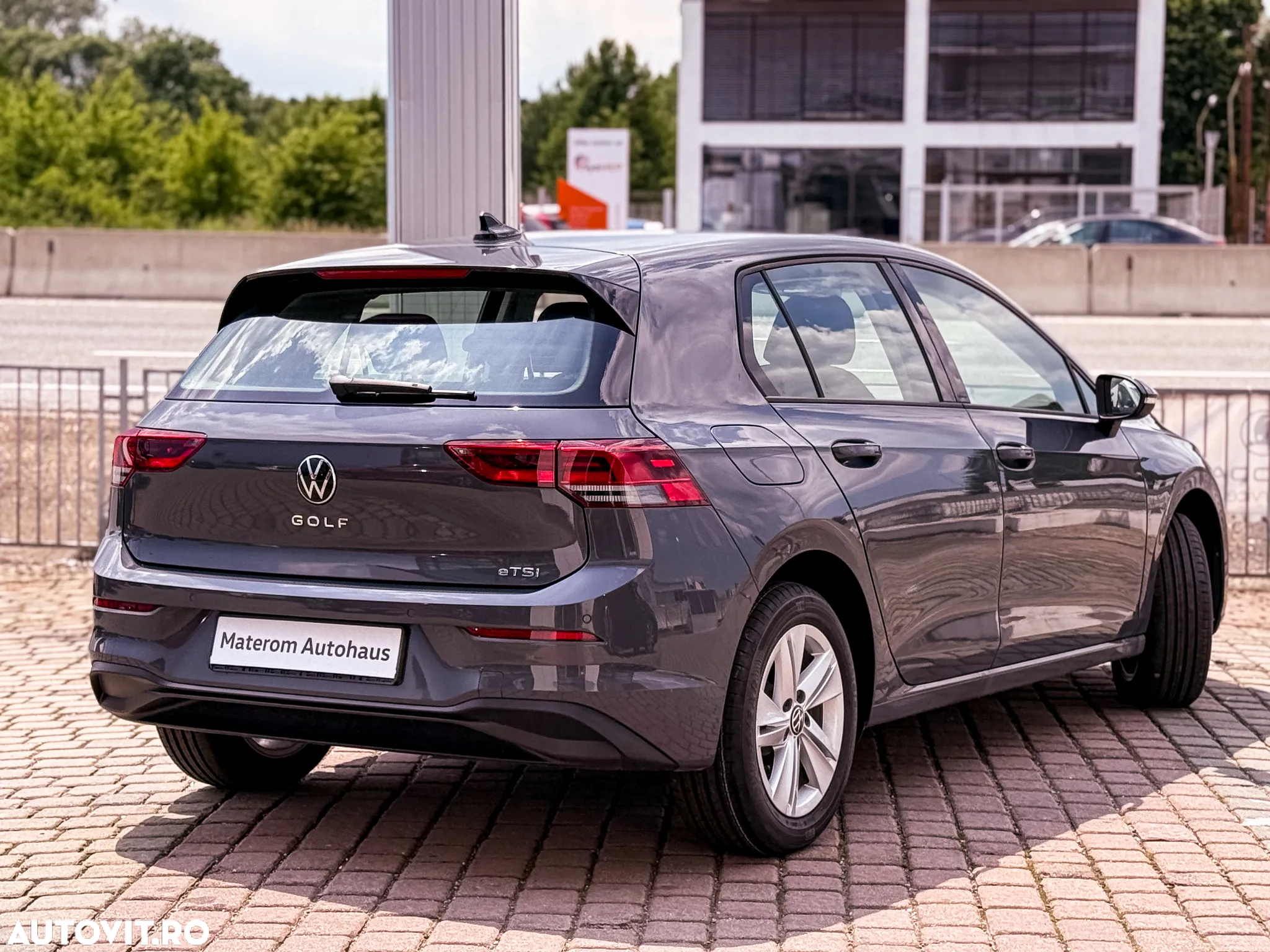 Volkswagen Golf 1.5 eTSI ACT DSG MHEV Life - 12