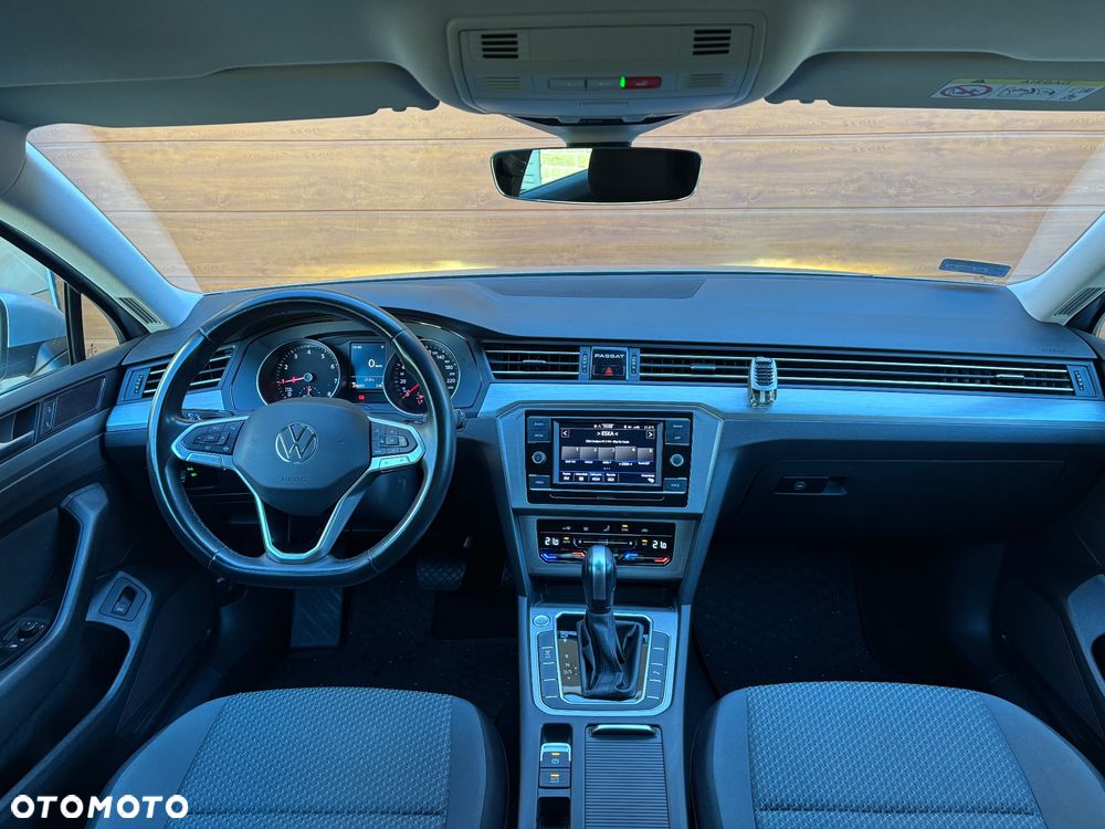 Volkswagen Passat - 16