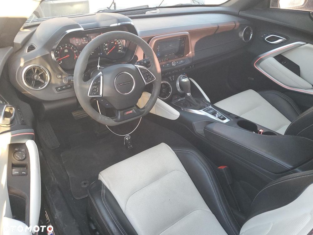 Chevrolet Camaro 6.2 V8 - 8