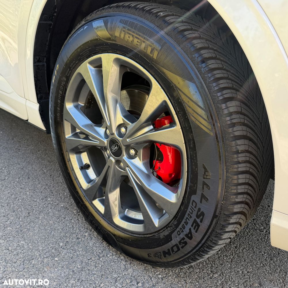 Ford Kuga - 8