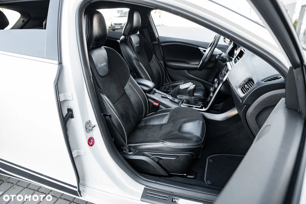 Volvo V40 - 29