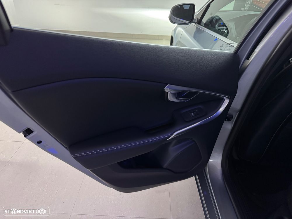 Volvo V40 1.5 T3 Sport Edition Plus Geartronic - 43