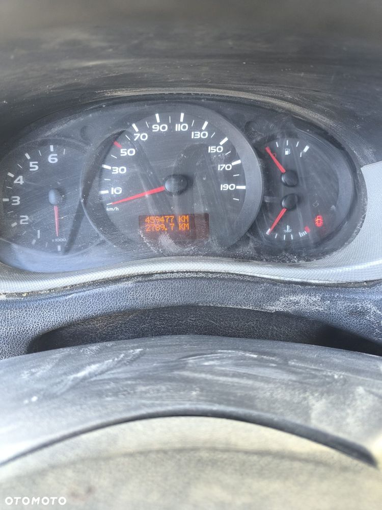 Renault Master III - 2