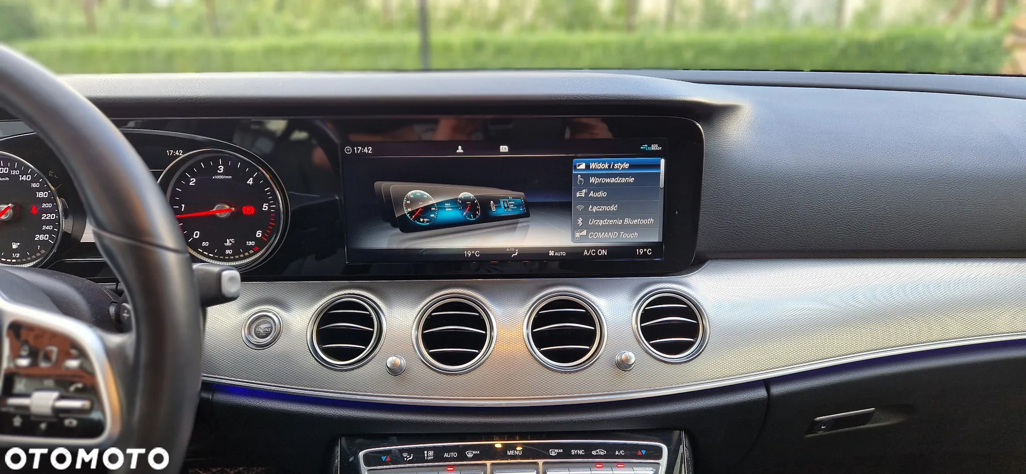 Mercedes-Benz Klasa E 220 d T 9G-TRONIC - 18