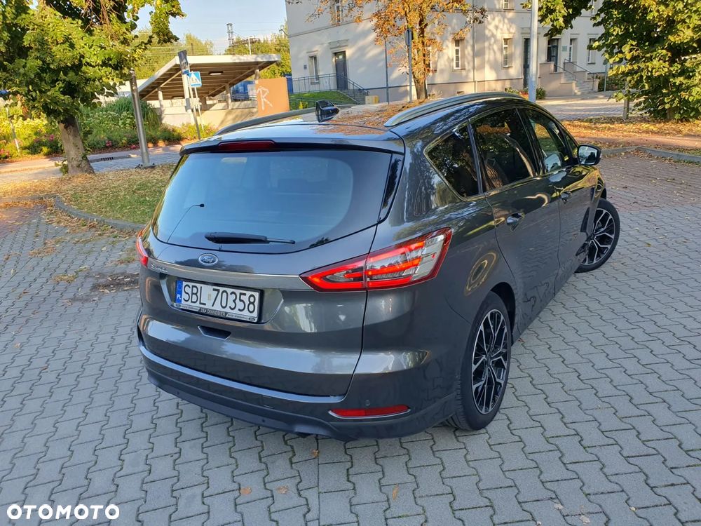 Ford S-Max - 33