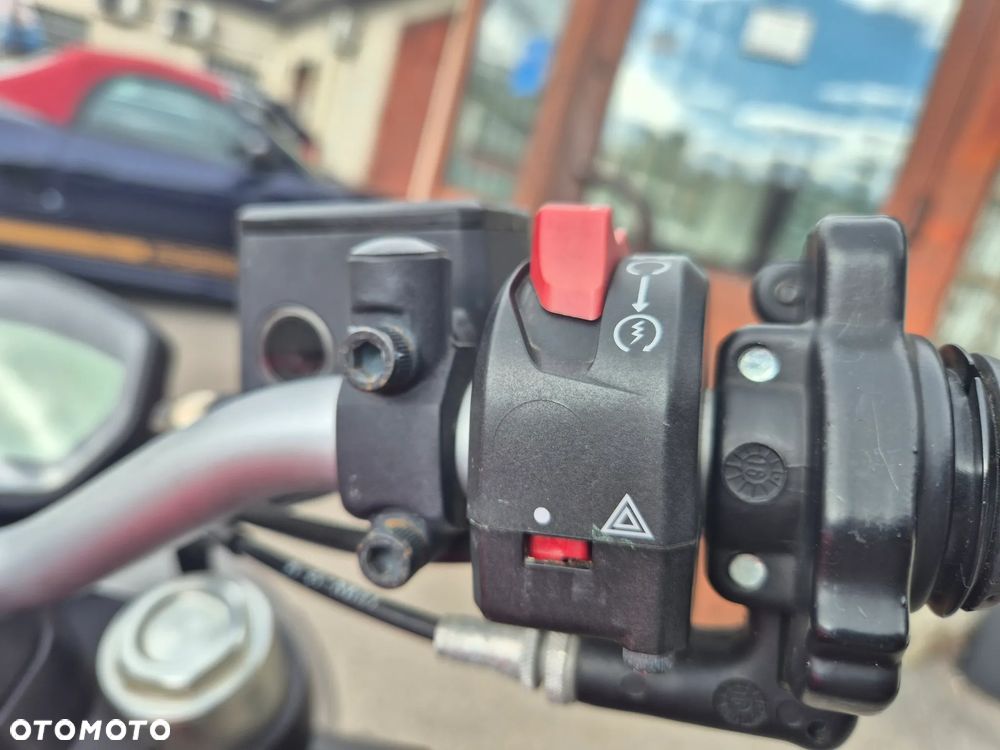 Ducati Monster - 35