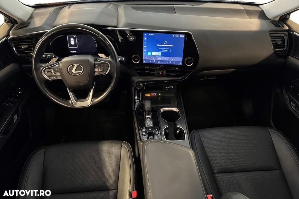 Lexus Seria NX 450h+ E-FOUR Business - 13