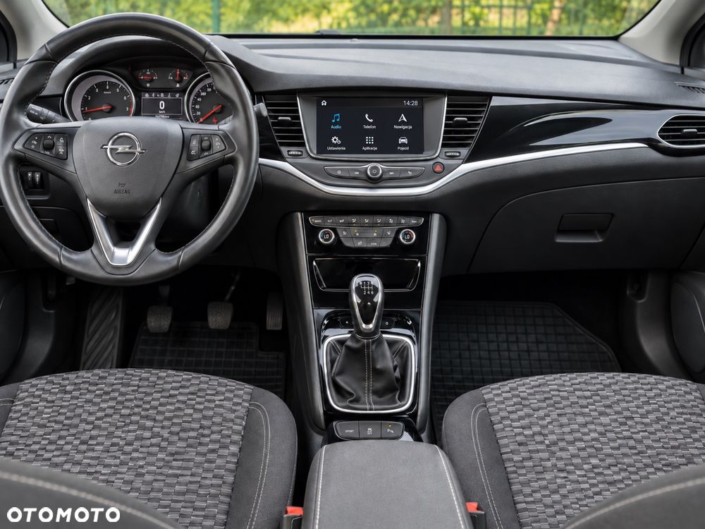 Opel Astra 1.4 T Enjoy - 11