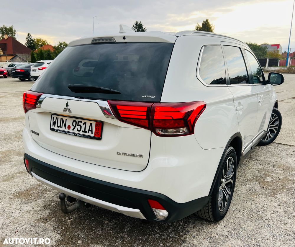 Mitsubishi Outlander - 3