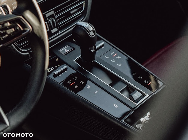 Porsche Macan Standard - 18