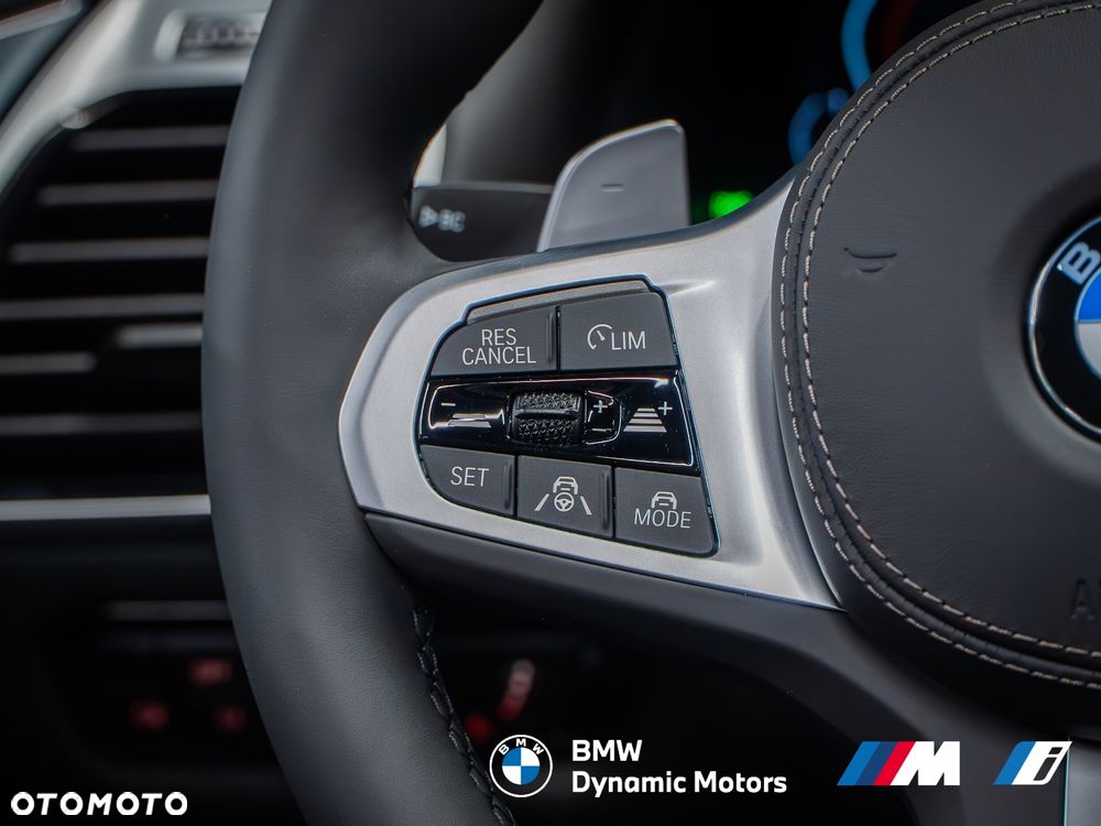 BMW Seria 8 840i - 30