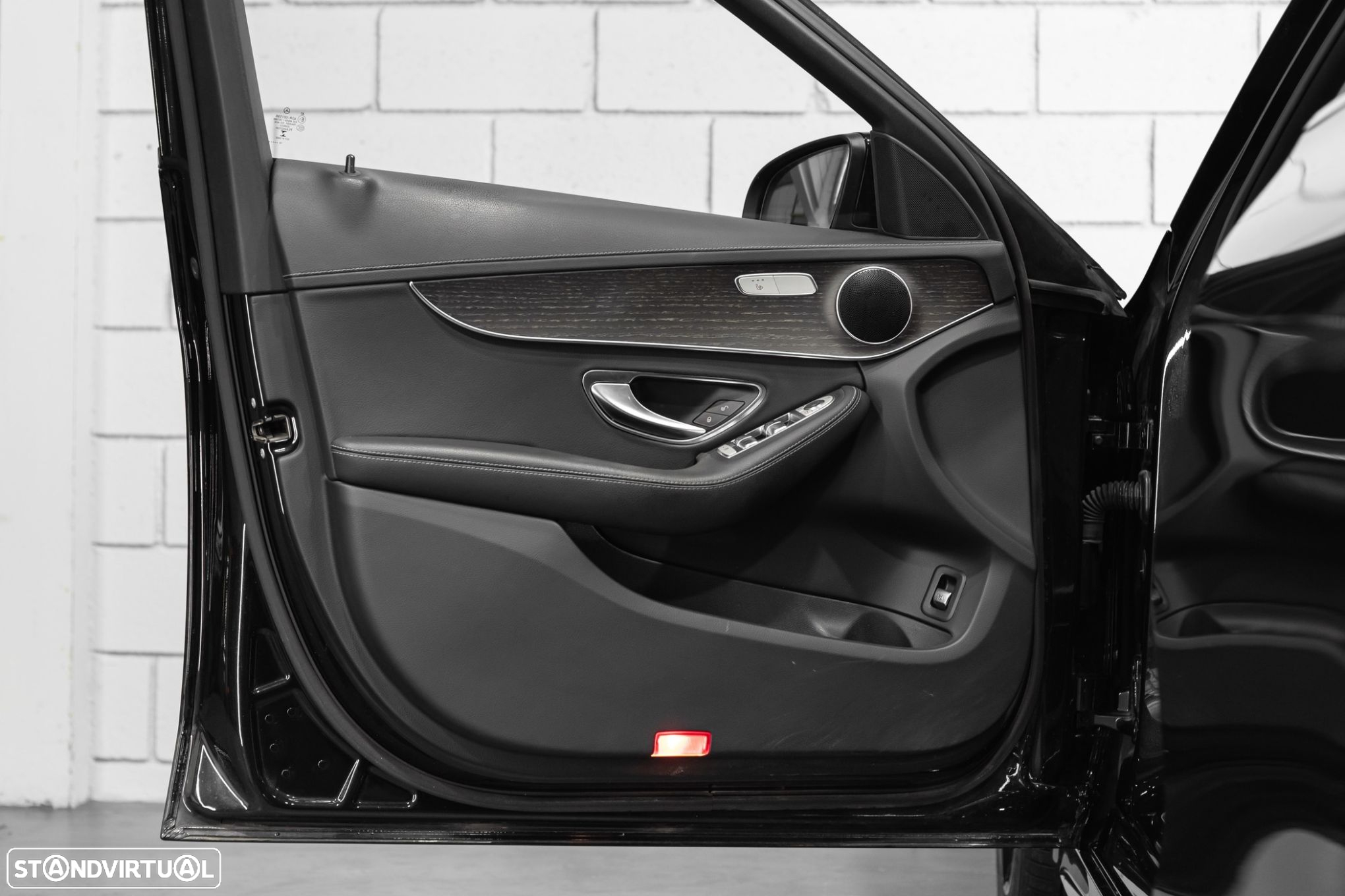 Mercedes-Benz C 300 de AMG Line - 31