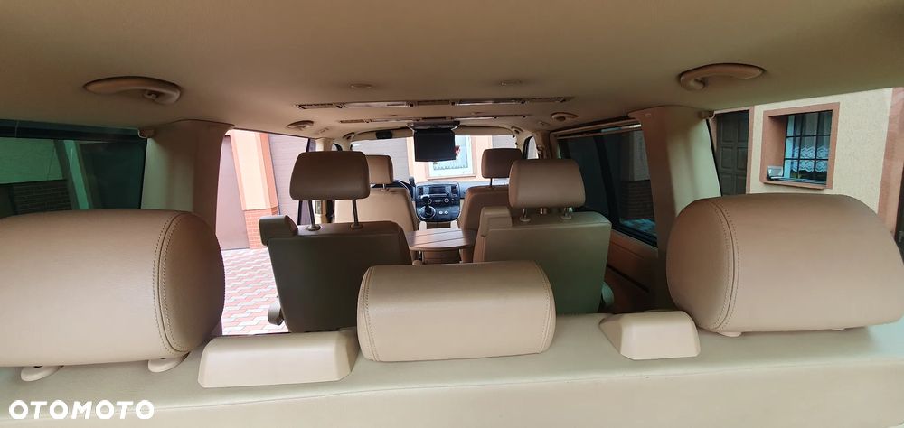 Volkswagen Multivan - 19