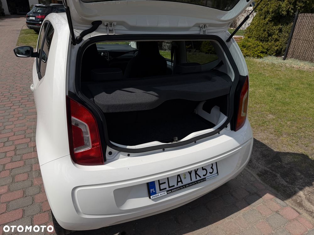 Volkswagen up! cheer - 35