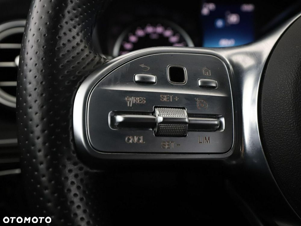 Mercedes-Benz Klasa C 300 9G-TRONIC AMG Line - 34