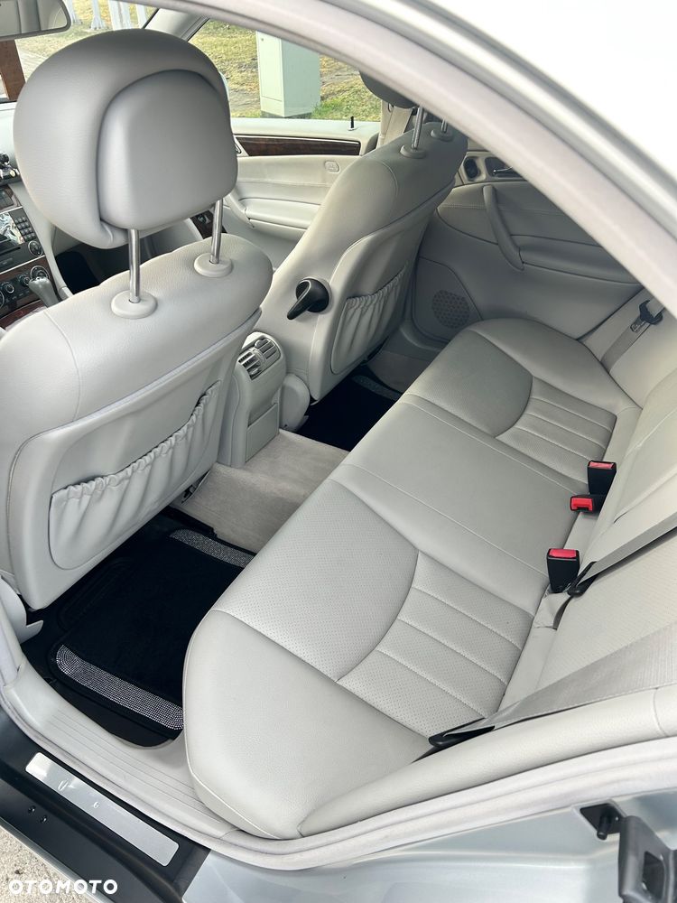 Mercedes-Benz Klasa C 280 4Matic Automatik Avantgarde - 21