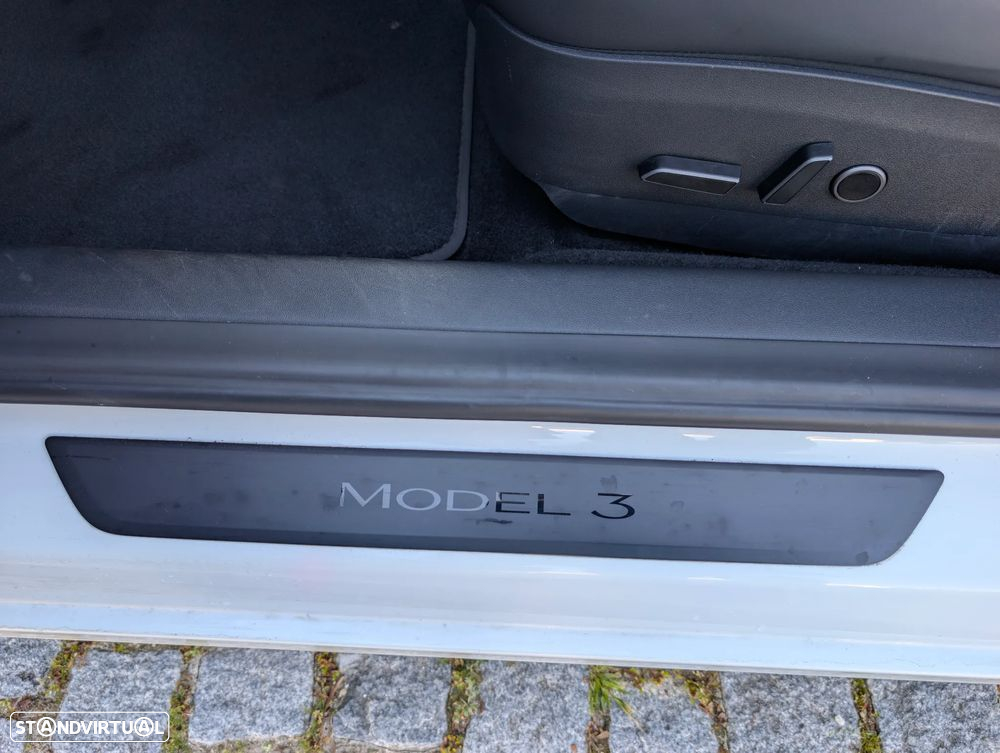 Tesla Model 3 Long Range Tração Integral - 17